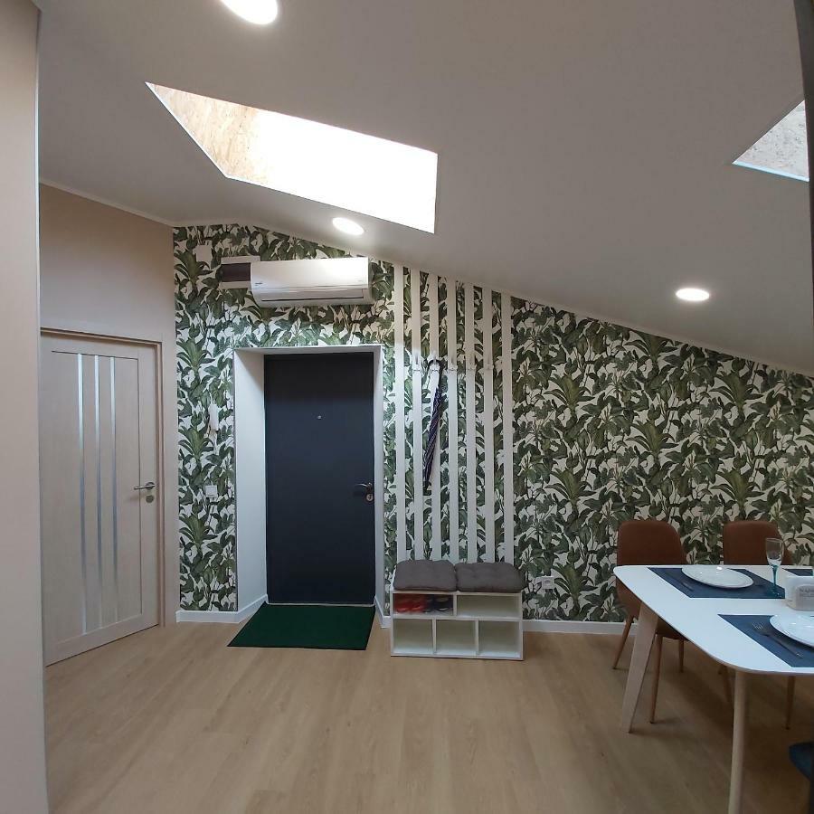 Two-Bedroom Apartment Near Forum Lviv Exterior photo