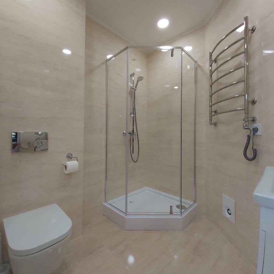 Two-Bedroom Apartment Near Forum Lviv Exterior photo